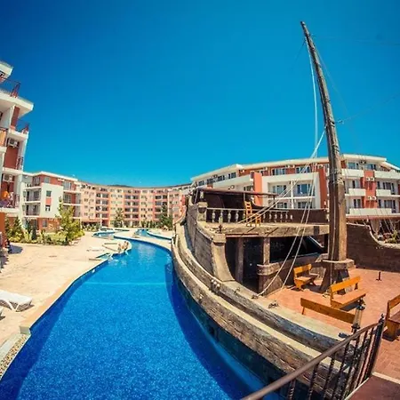 Beachfront With Sea Views アパート