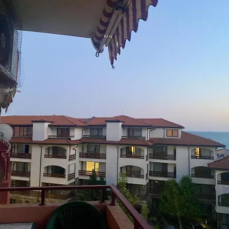 アパート Beachfront With Sea Views