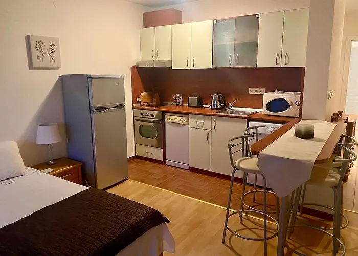 Apartmán Beachfront With Sea Views